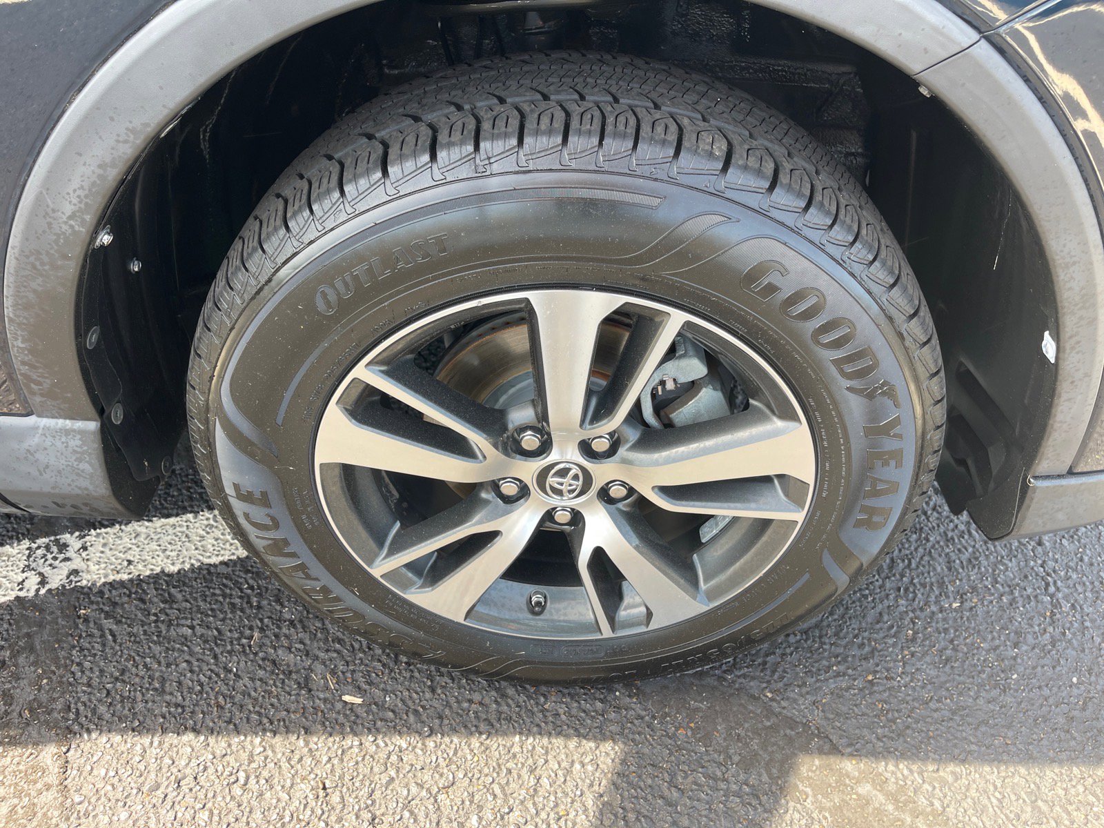 Used 2017 Toyota RAV4 XLE w/ Plus Special Value Package FWD image 22