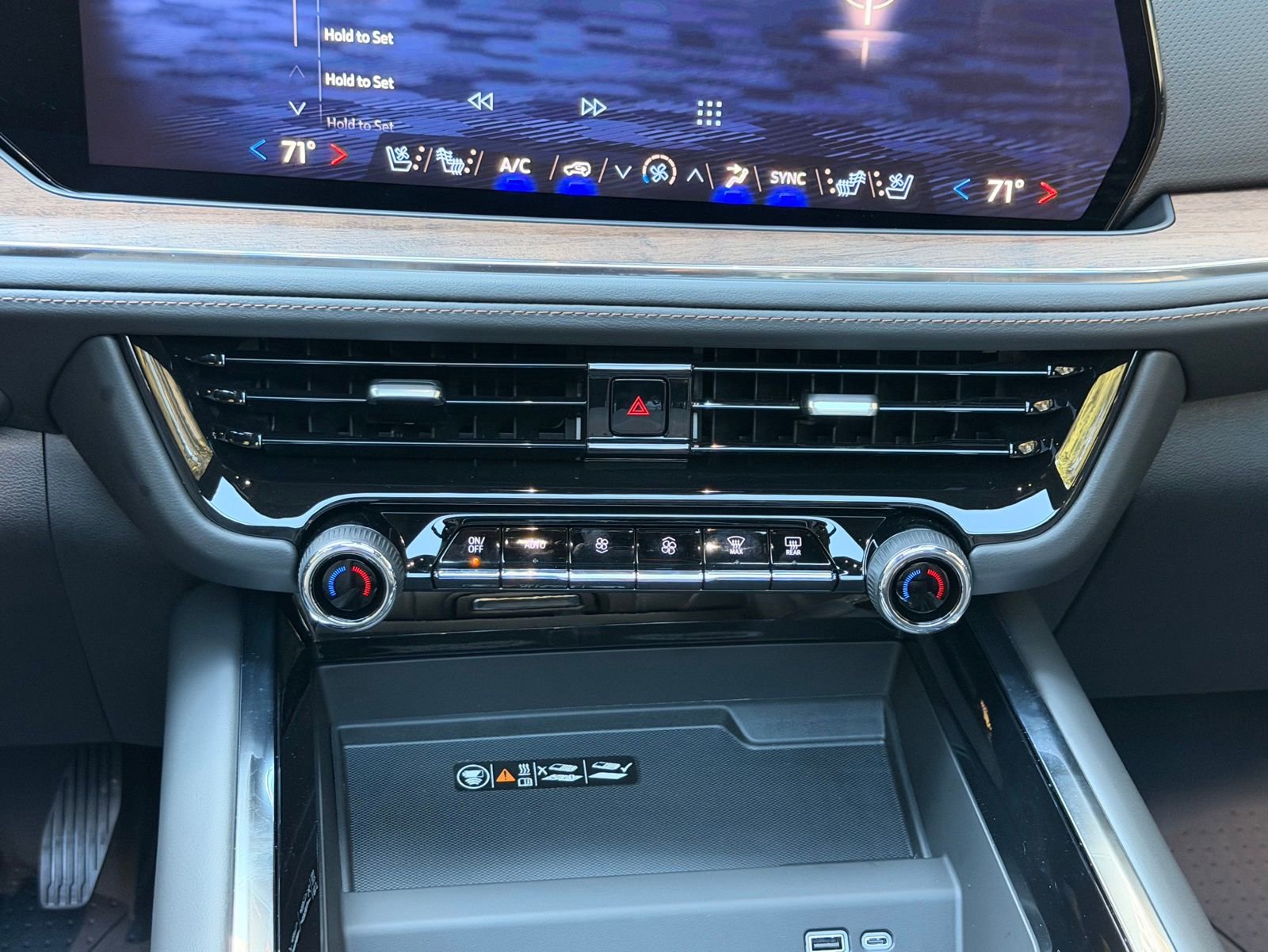 Used 2026 Chevrolet Tahoe High Country AWD/4WD image 22