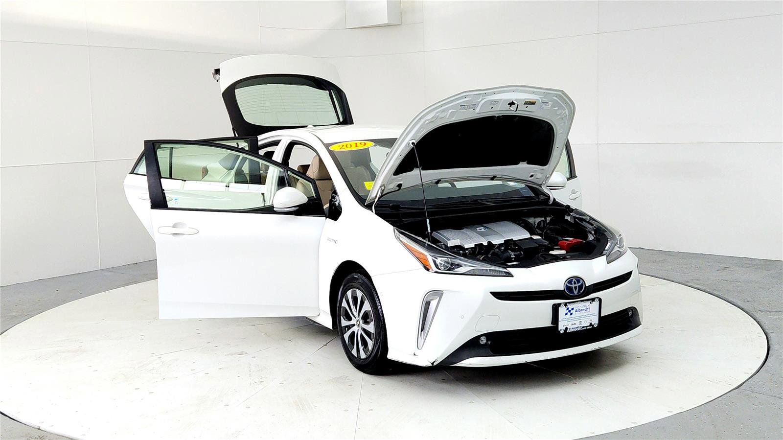 Certified 2019 Toyota Prius XLE image 9