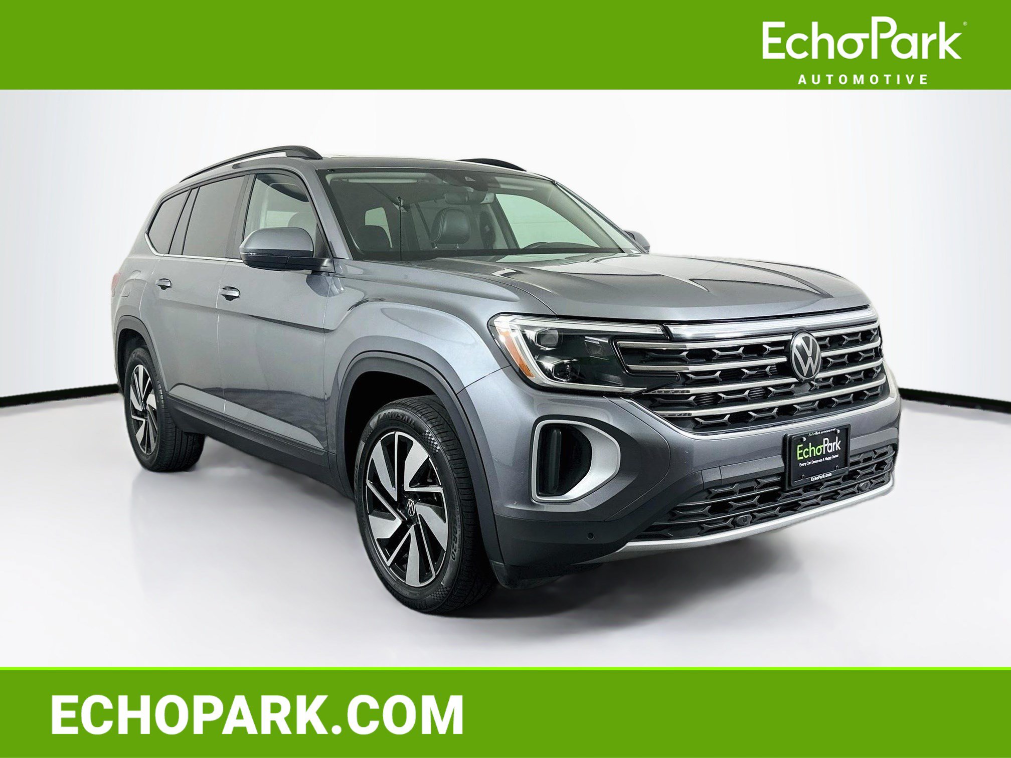 Used 2024 Volkswagen Atlas SE FWD image 1