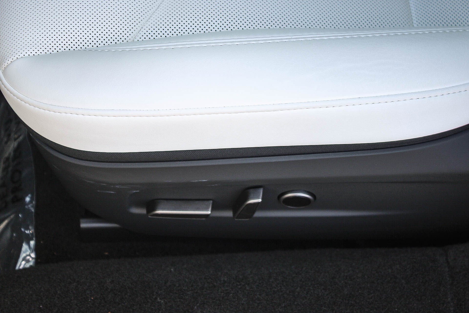 Used 2025 Tesla Model 3 Long Range image 22