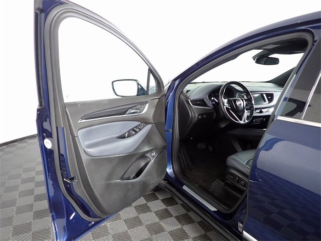 Used 2022 Buick Enclave Essence image 18