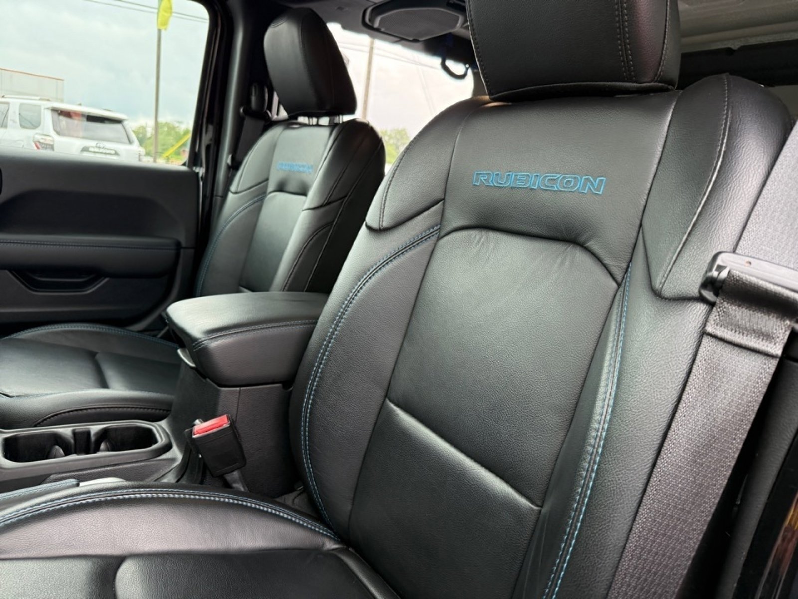 Used 2021 Jeep Wrangler Unlimited Rubicon 4xe w/ Steel Bumper Group image 35