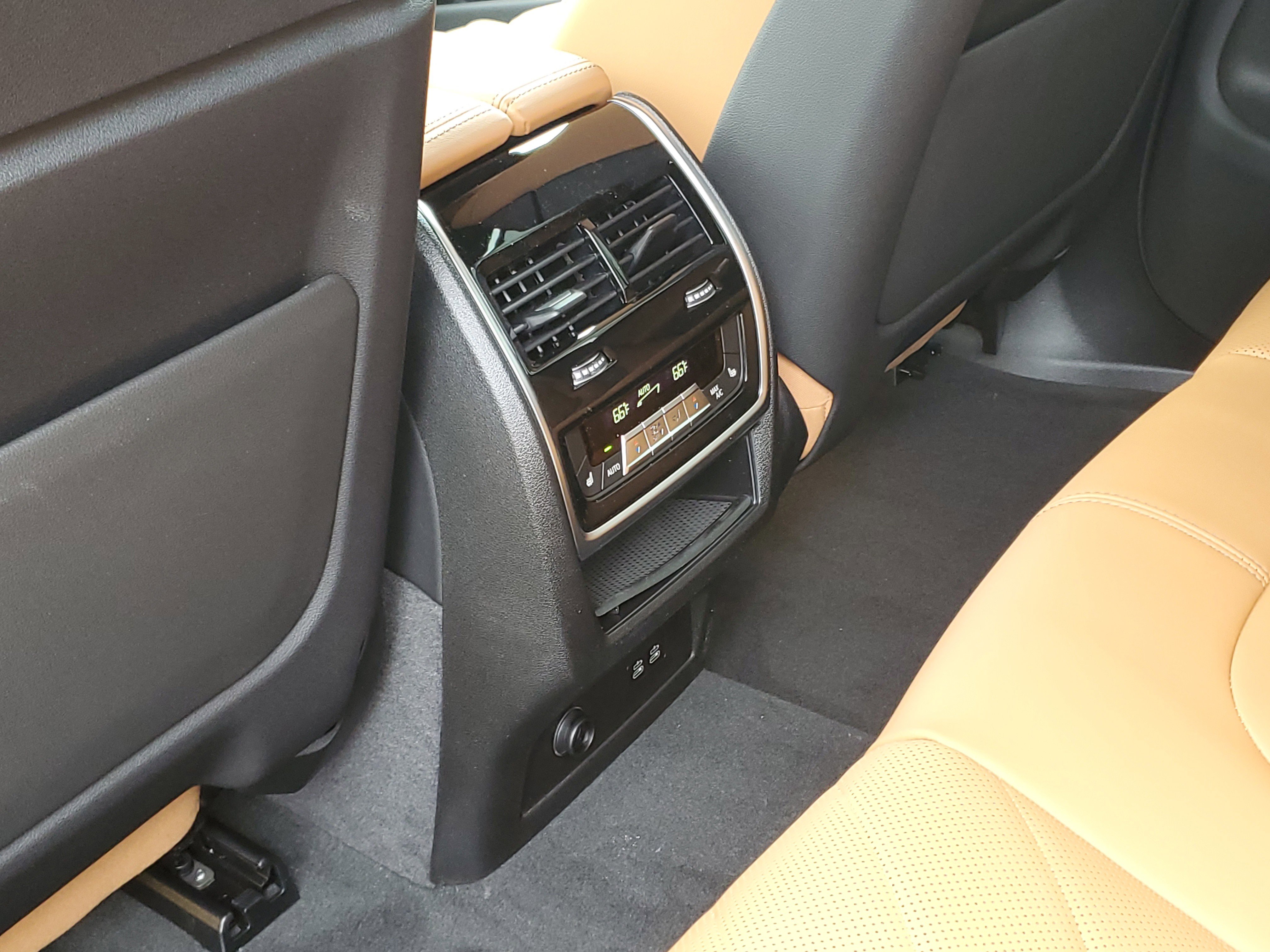 New 2026 BMW X5 xDrive40i w/ M Sport Package AWD/4WD image 25