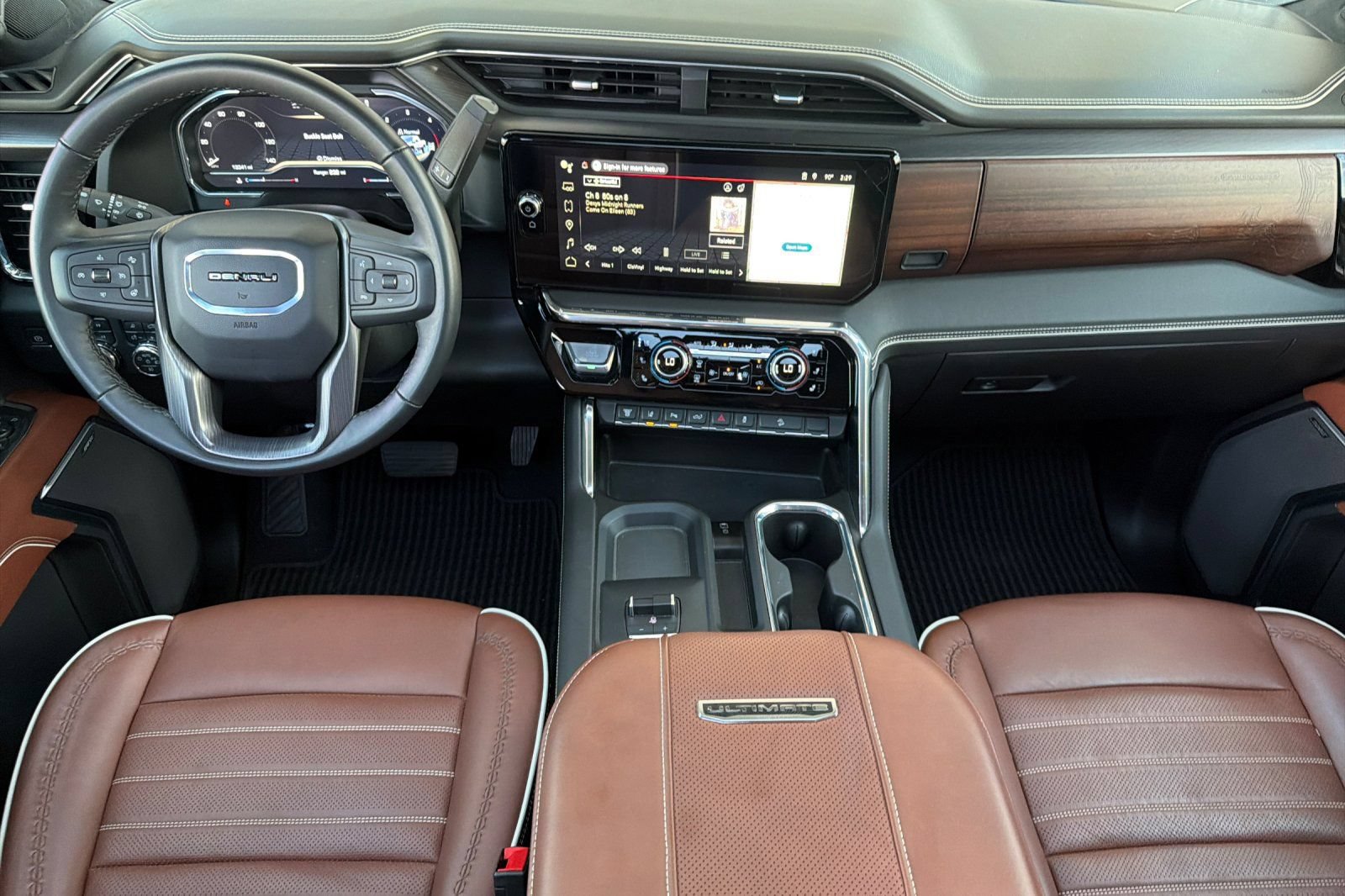 Used 2024 GMC Sierra 2500 Denali Ultimate w/ Max Trailering Package AWD/4WD image 17