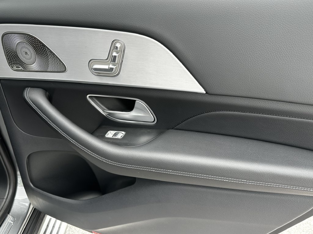 New 2026 Mercedes-Benz GLS 450 4MATIC image 19