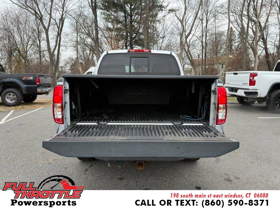 Used 2015 Nissan Frontier SV image 10