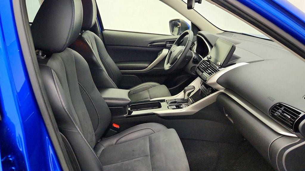 Used 2023 Mitsubishi Eclipse Cross SE image 25