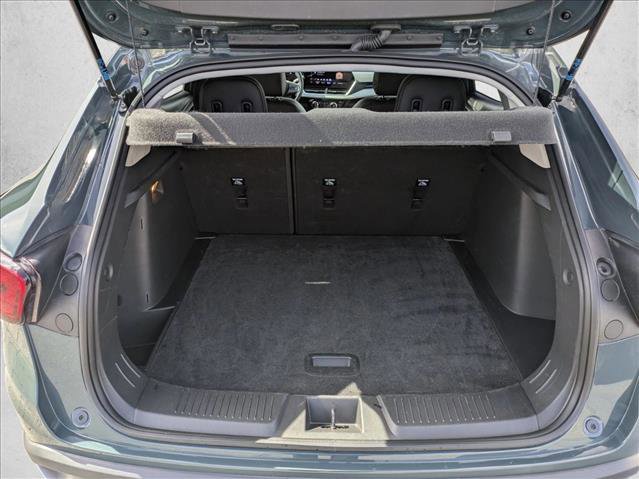 Used 2025 Chevrolet Trax LT FWD image 6