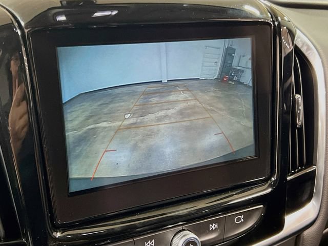 Used 2019 Chevrolet Traverse LT w/ LPO, Blackout Package FWD image 14