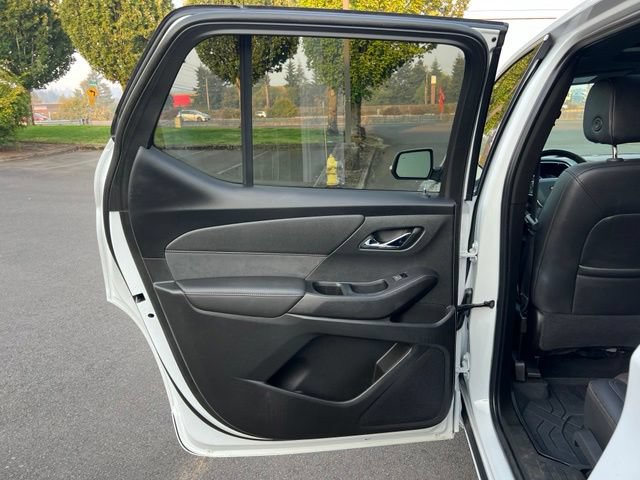 Used 2023 Chevrolet Traverse High Country AWD/4WD image 12