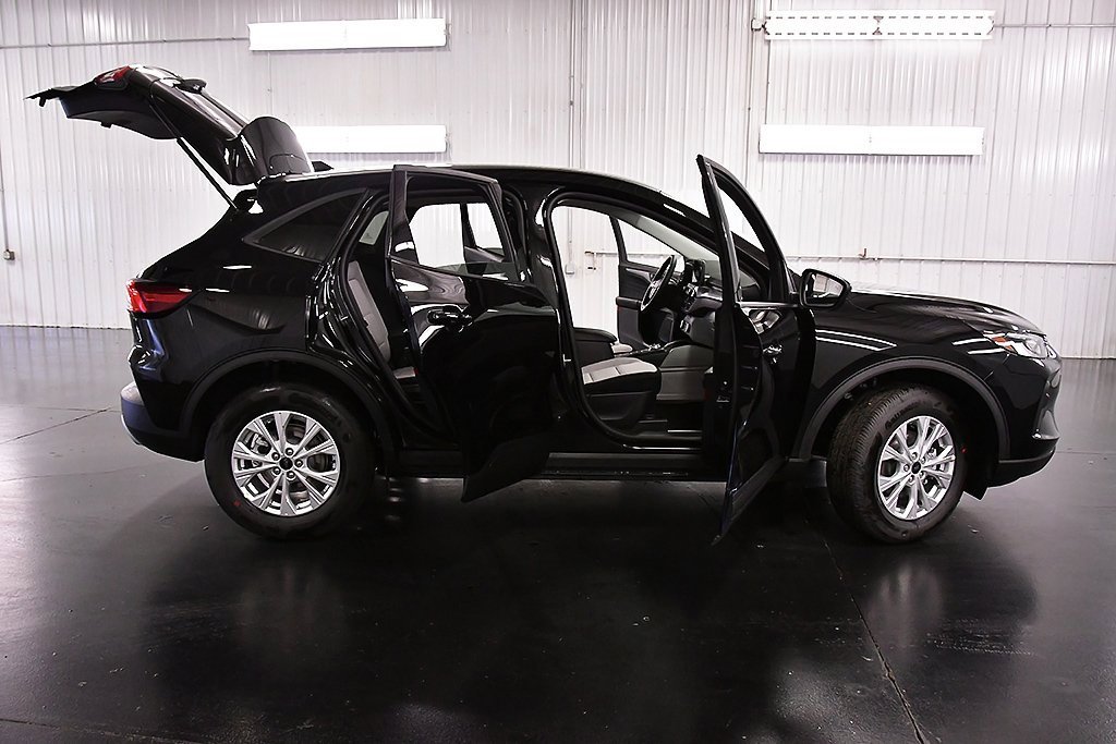 New 2025 Ford Escape Active w/ Cold Weather Package image 32