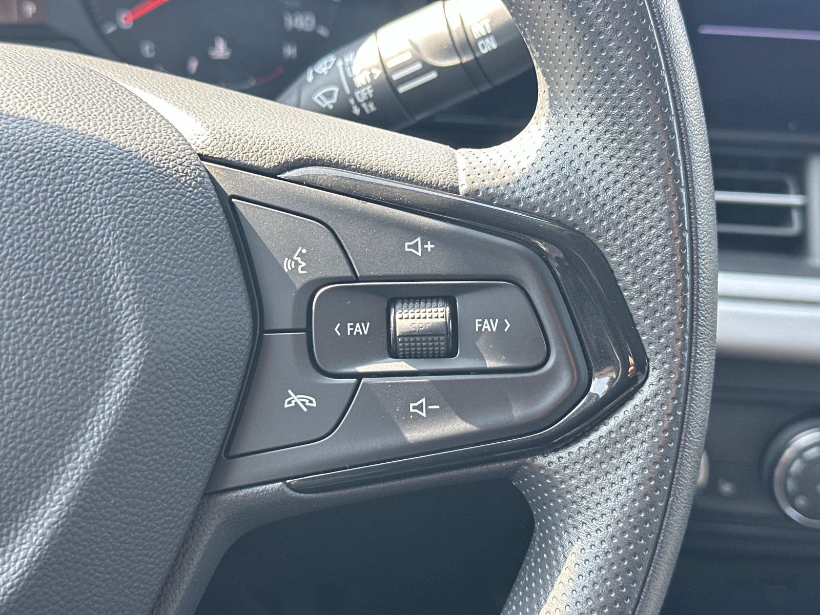 Certified 2024 Chevrolet Trax LS w/ LS Convenience Package FWD image 22