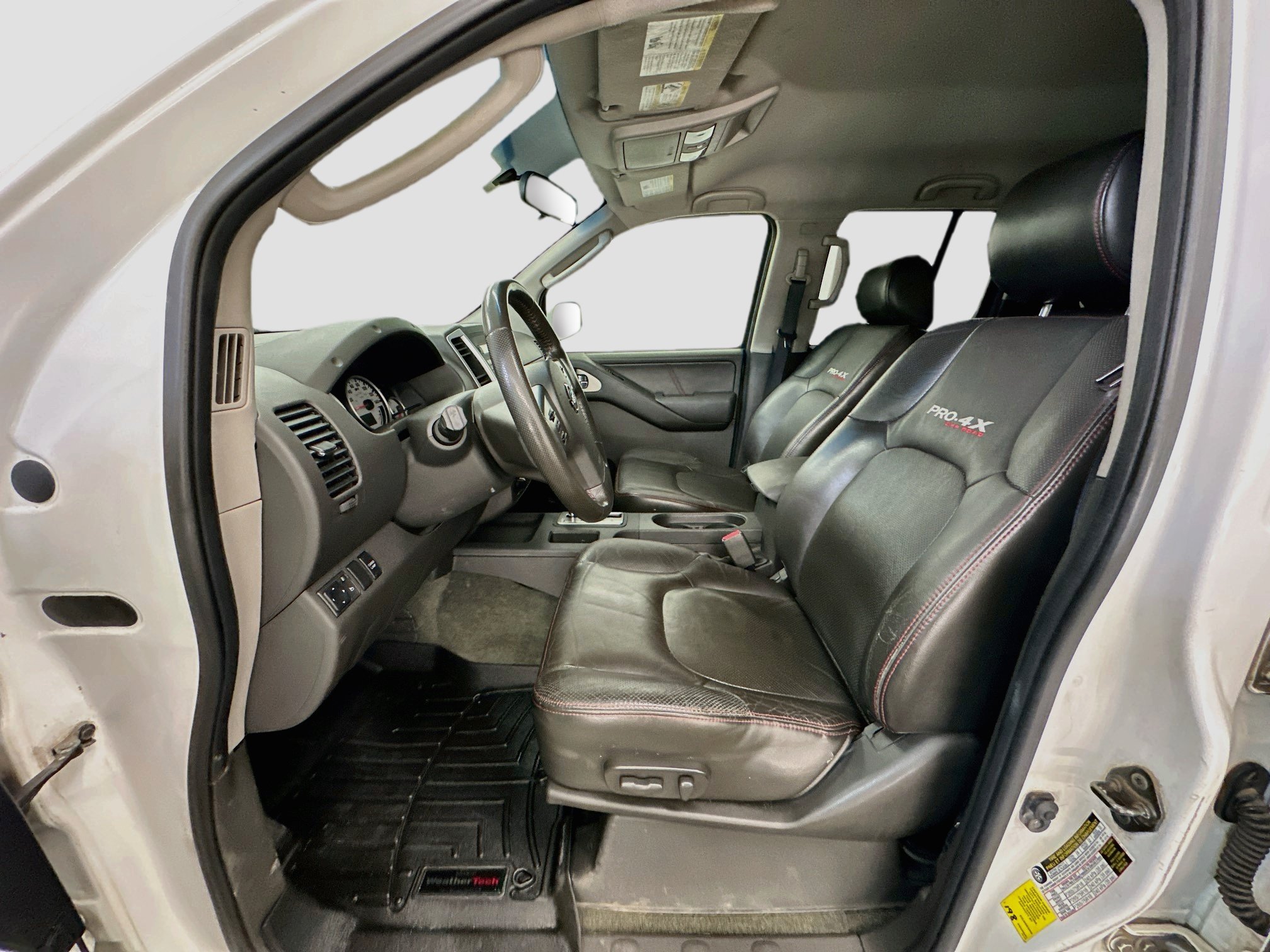 Used 2009 Nissan Frontier PRO-4X w/ Pro-4x Value Truck Pkg AWD/4WD image 13