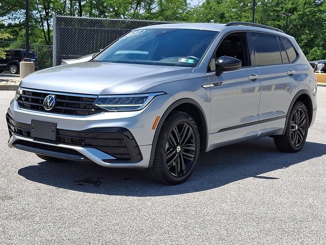 Used 2022 Volkswagen Tiguan SE R-Line AWD/4WD image 6