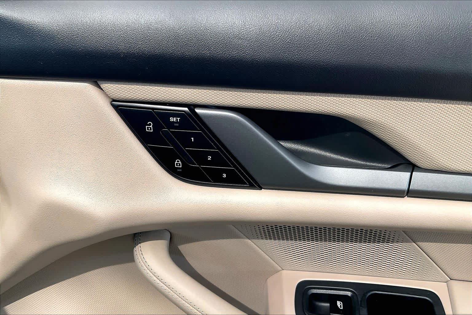 Used 2025 Porsche Taycan RWD image 32