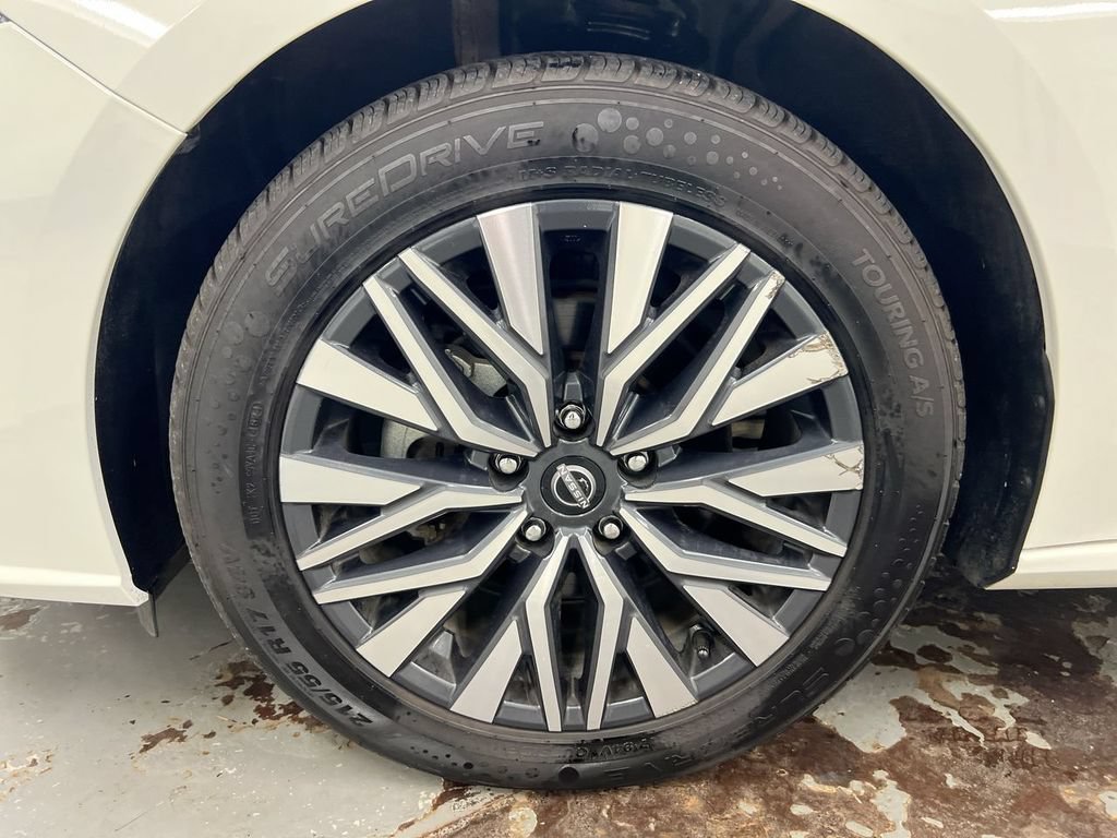 Used 2025 Nissan Altima 2.5 SV FWD image 26