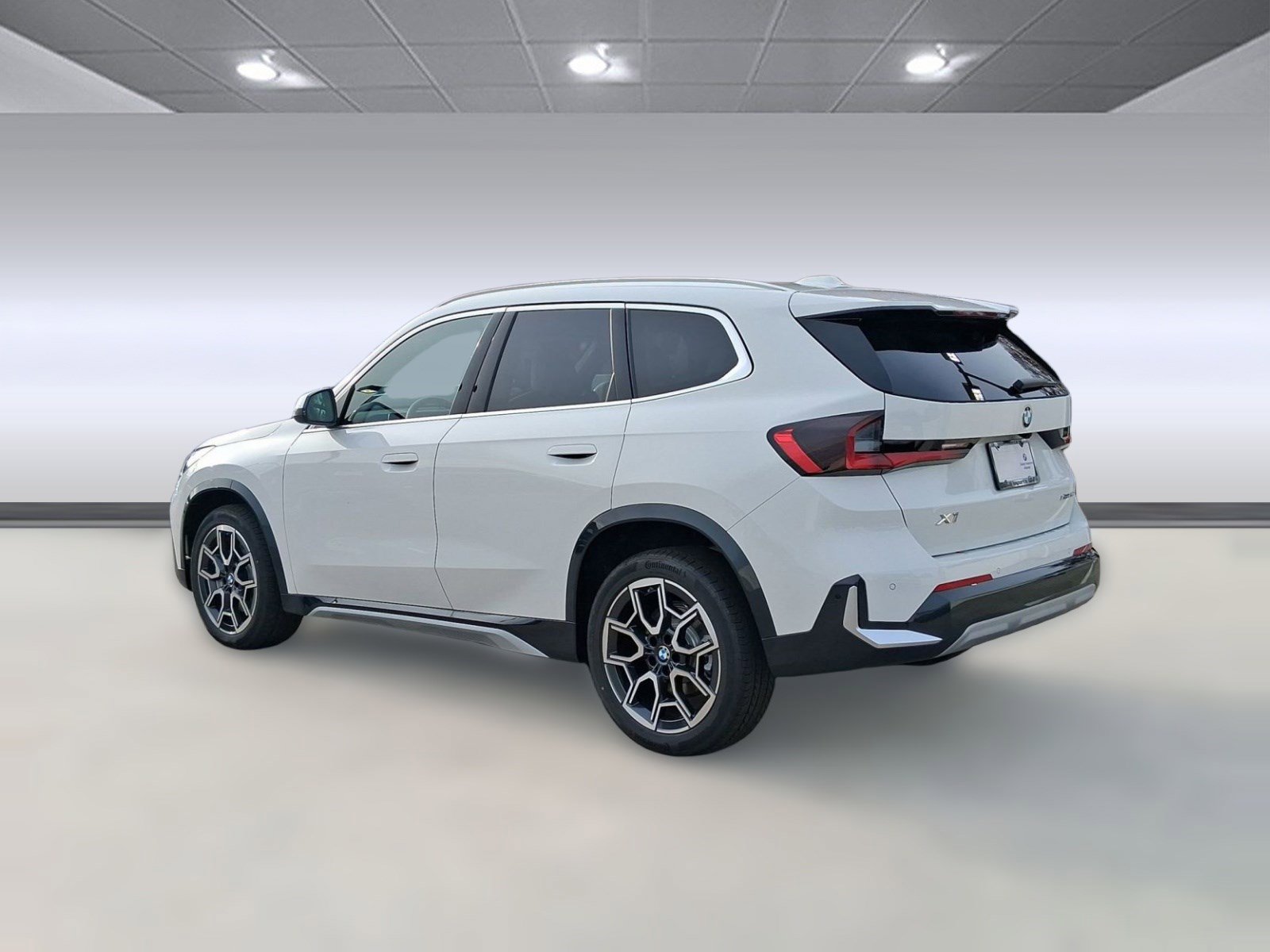 Used 2026 BMW X1 xDrive28i w/ Convenience Package image 3