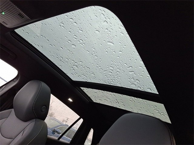 New 2026 Volkswagen Tiguan SE R-Line image 7