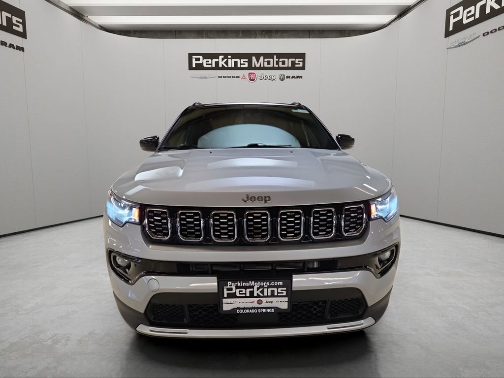 Used 2025 Jeep Compass Limited image 8