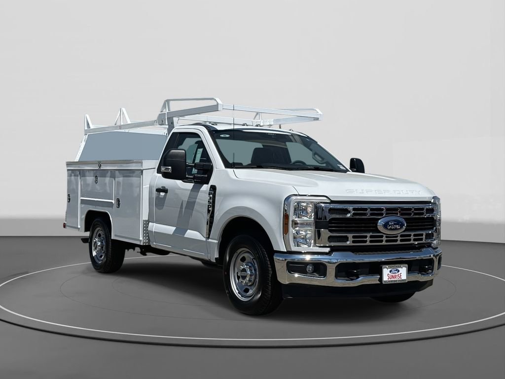 New 2025 Ford F350 XL w/ XL Chrome Package image 4