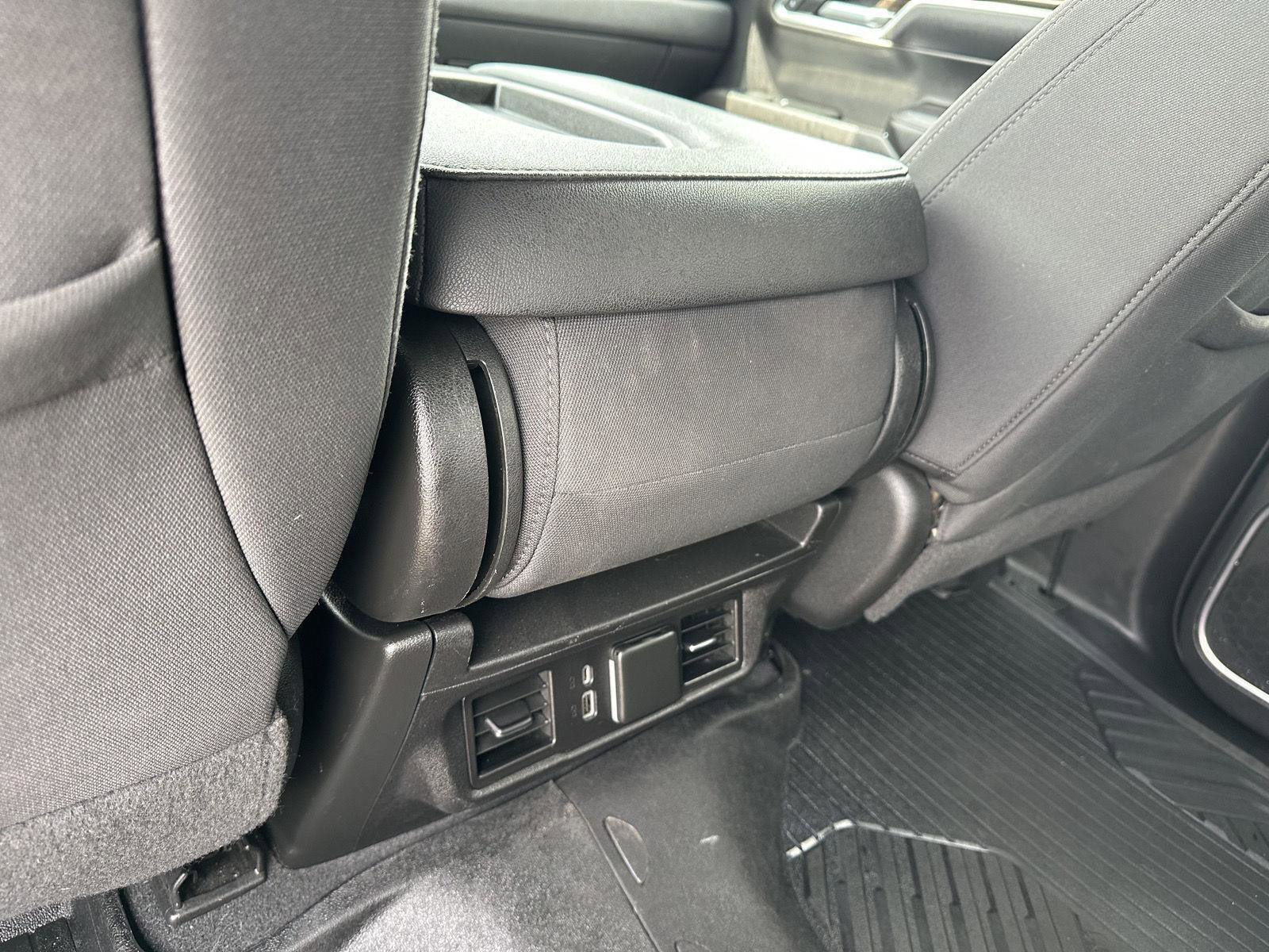 Used 2022 Chevrolet Silverado 1500 RST AWD/4WD image 13