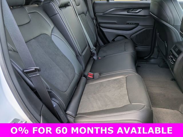 New 2025 Jeep Grand Cherokee Altitude image 28