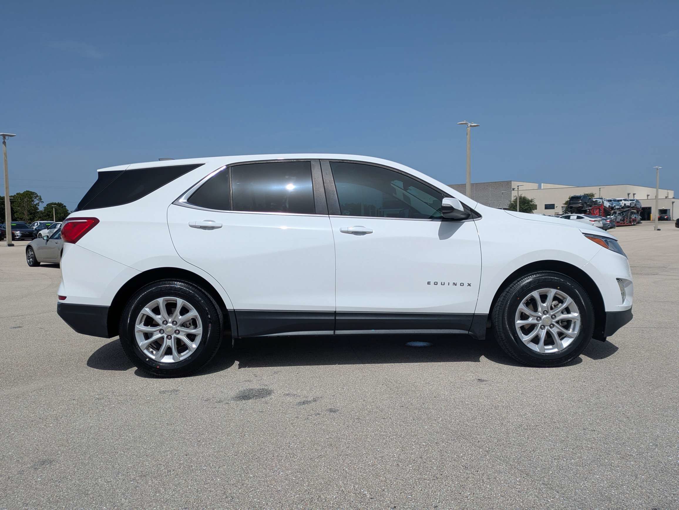 Used 2021 Chevrolet Equinox LT FWD image 3