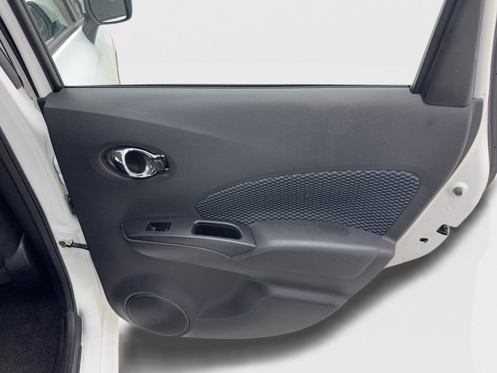 Used 2019 Nissan Versa Note SV FWD image 39