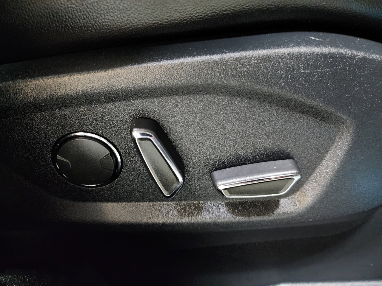 Used 2017 Ford Edge Titanium w/ Equipment Group 302A image 26