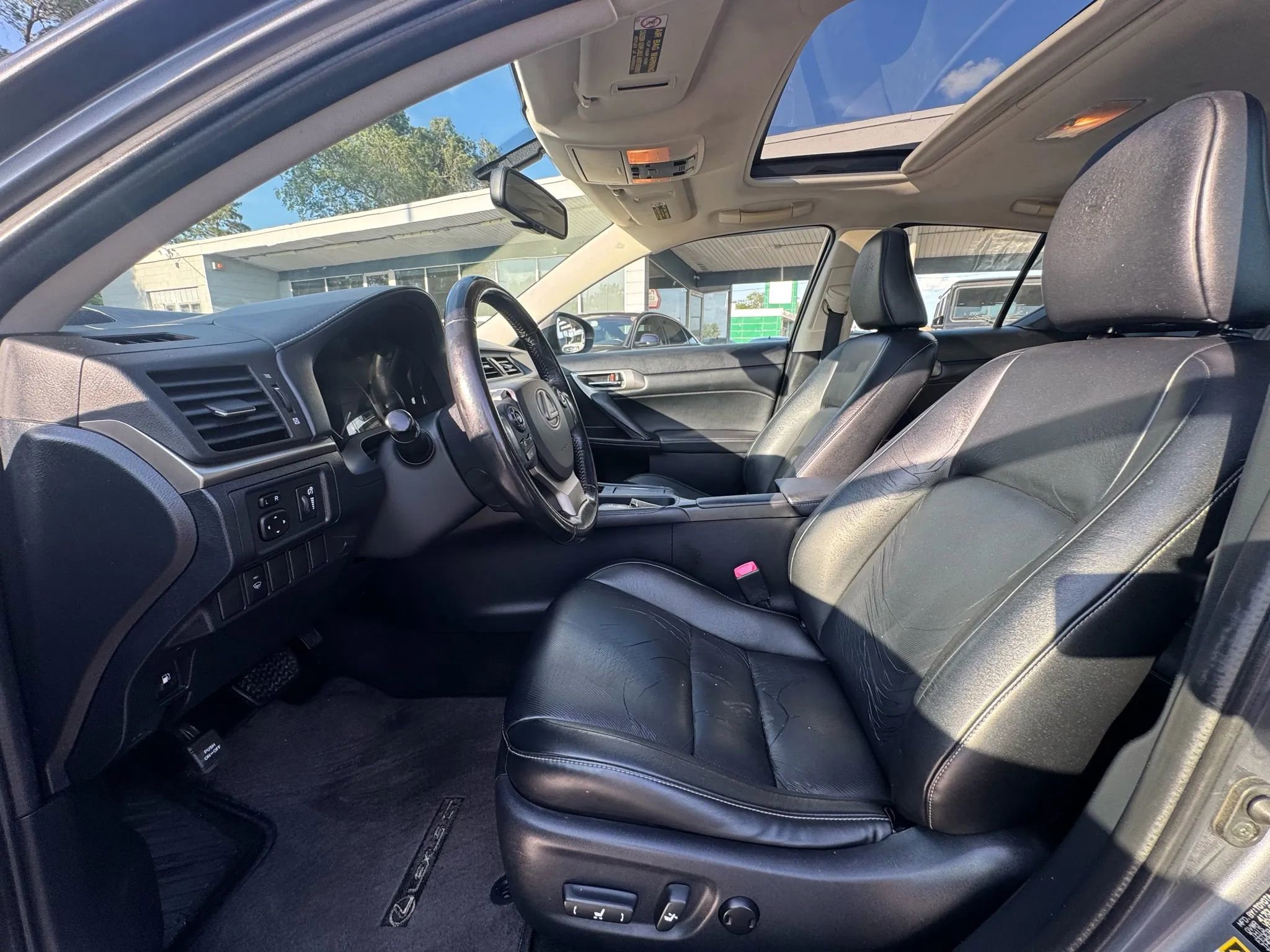 Used 2015 Lexus CT 200h Premium image 7