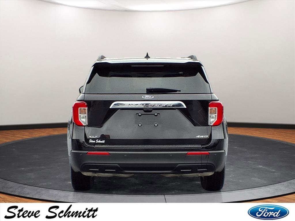 Used 2023 Ford Explorer XLT image 30