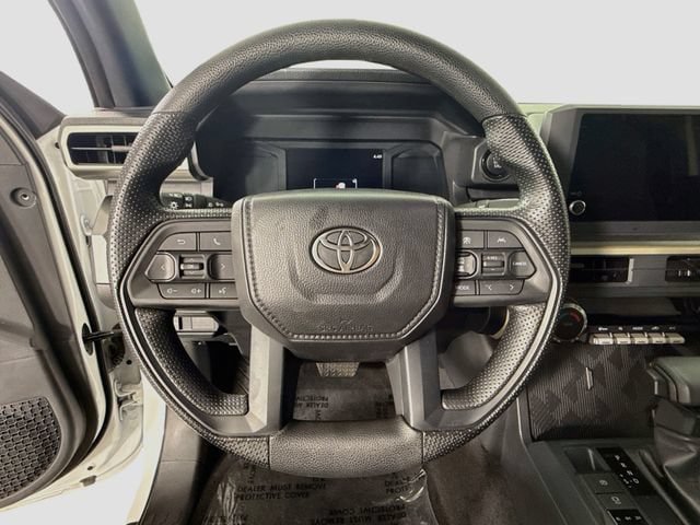 Certified 2026 Toyota Tacoma SR5 AWD/4WD image 13