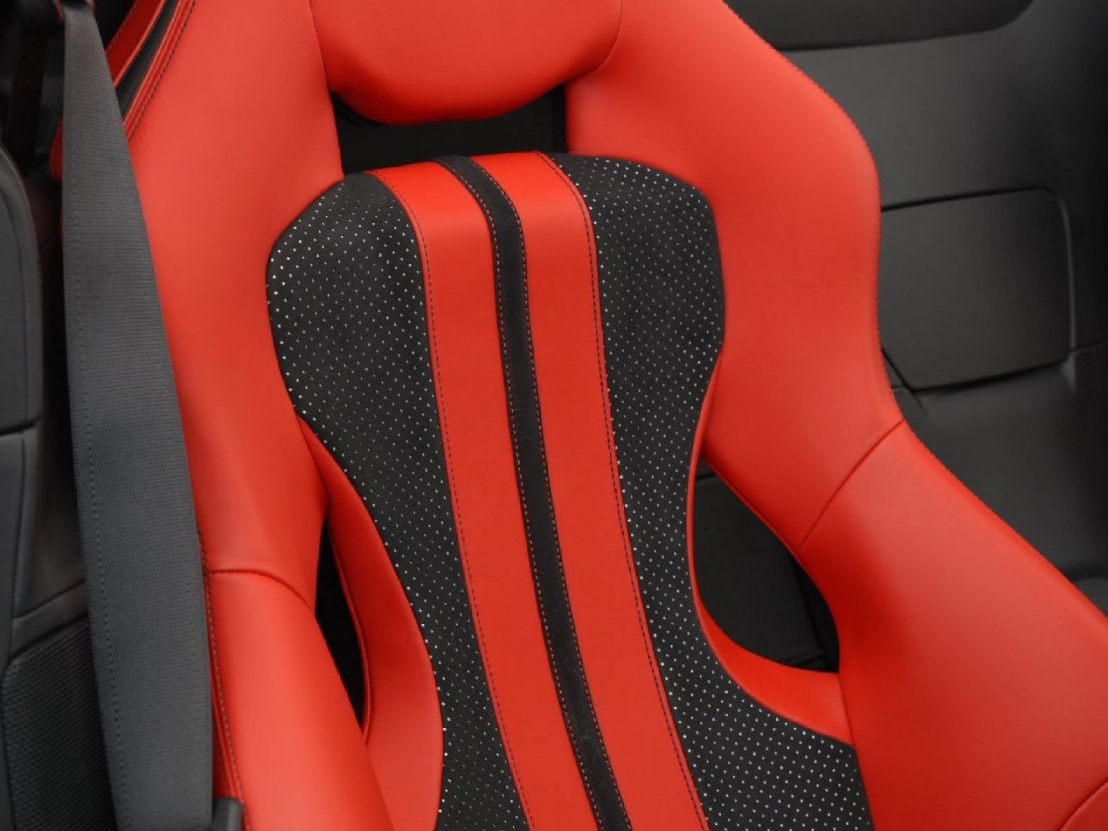 Used 2022 Ferrari 812 GTS RWD image 21