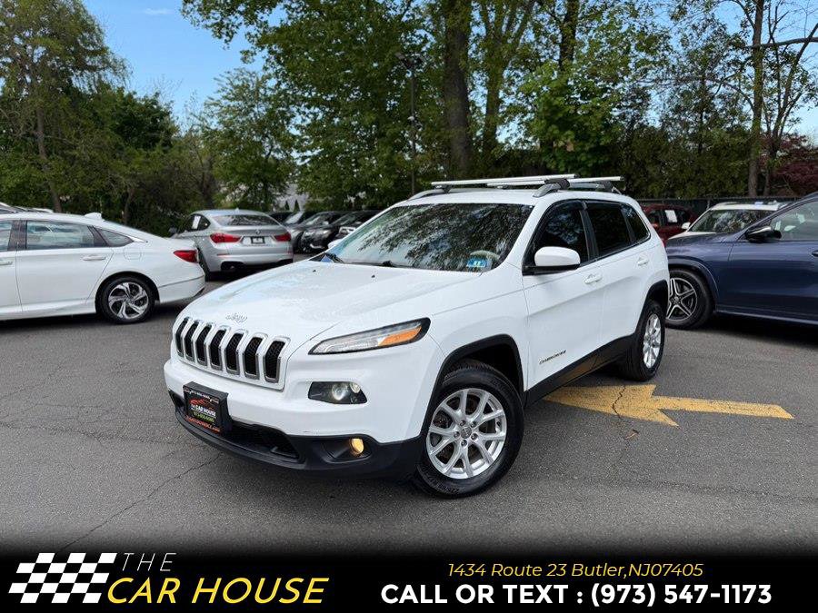 Used 2017 Jeep Cherokee Latitude w/ Comfort & Sound Group AWD/4WD image 1