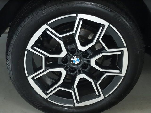 Certified 2025 BMW X2 xDrive28i w/ Premium Package image 13
