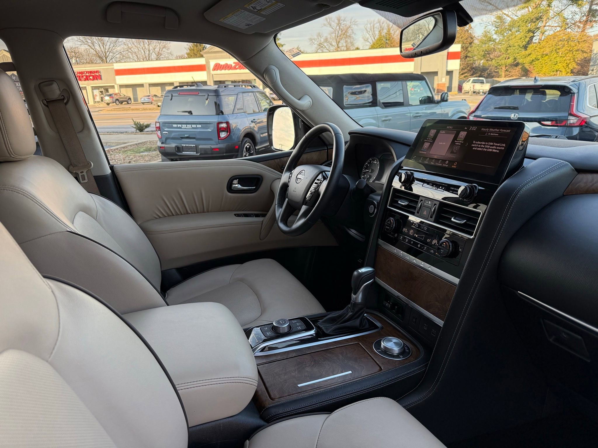 Used 2024 Nissan Armada SL w/ Captain's Chairs Package image 24