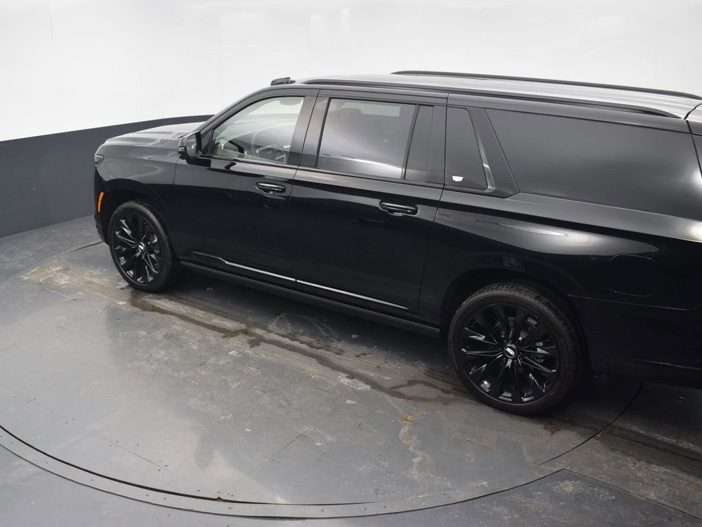 Certified 2026 Cadillac Escalade ESV Platinum Sport w/ LPO, ONYX Package image 45