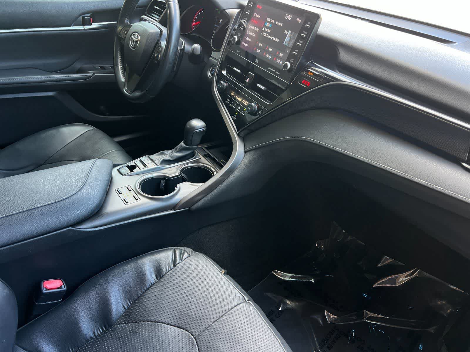 Used 2021 Toyota Camry XSE w/ Navigation Package FWD image 16