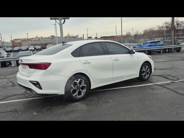 Used 2019 Kia Forte LXS image 8