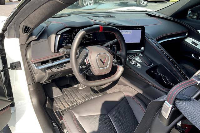 Used 2025 Chevrolet Corvette Stingray Premium Conv w/ Z51 Performance Package image 14