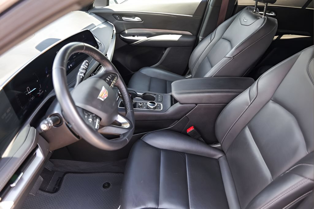 Certified 2025 Cadillac XT4 Premium Luxury FWD image 9