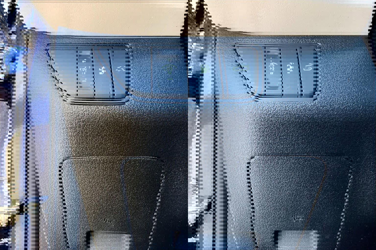 Used 2023 Genesis G70 2.0T w/ Sport Prestige Package image 38