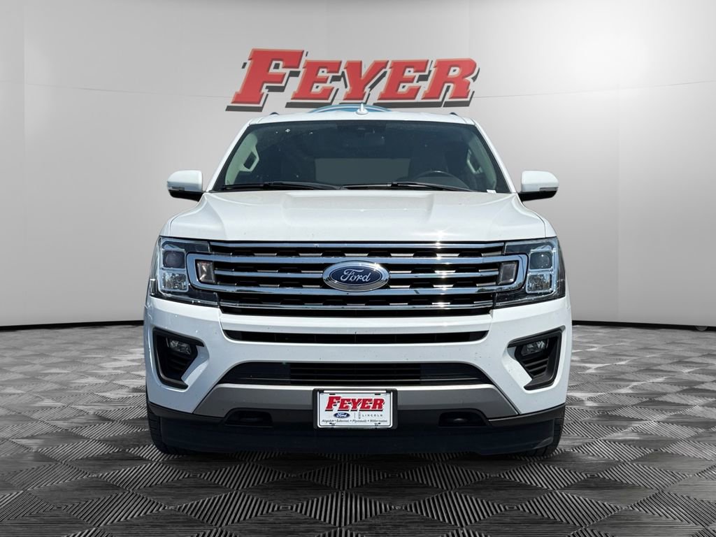 Used 2019 Ford Expedition XLT w/ Equipment Group 202A AWD/4WD image 8