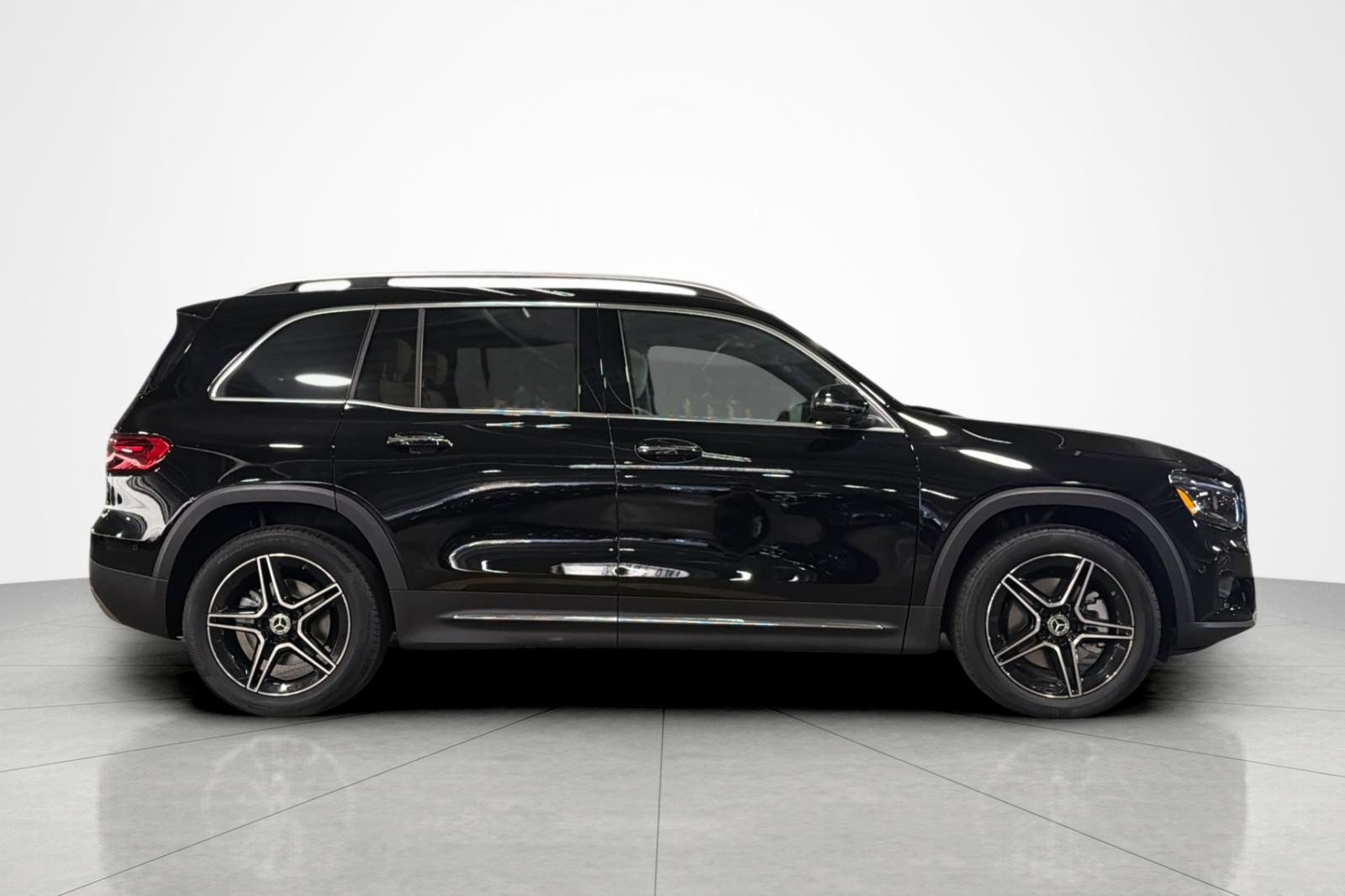 New 2026 Mercedes-Benz GLB 250 image 6
