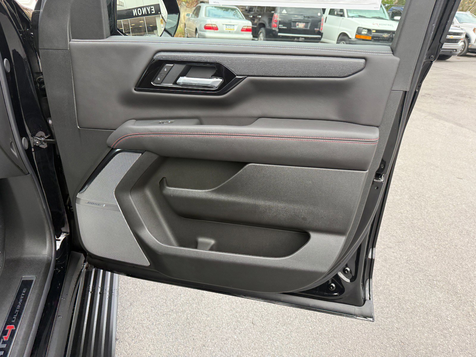 New 2026 GMC Yukon AT4 Ultimate w/ LPO, Illumination Package image 25