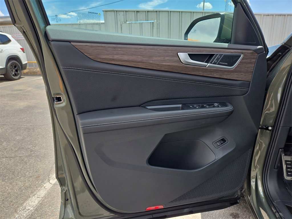 New 2025 Volkswagen Atlas SEL Premium R-Line image 17