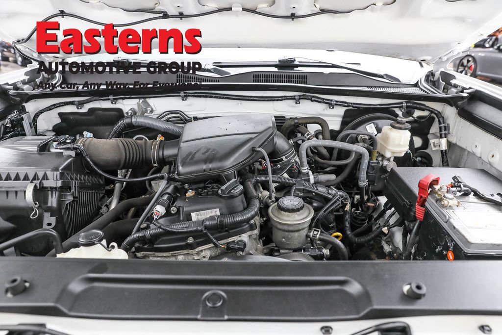 Used 2019 Toyota Tacoma SR image 7