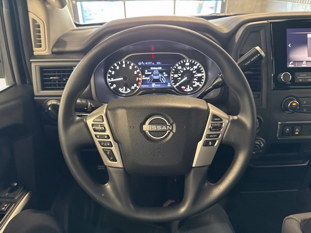 Used 2024 Nissan Titan SV AWD/4WD image 21