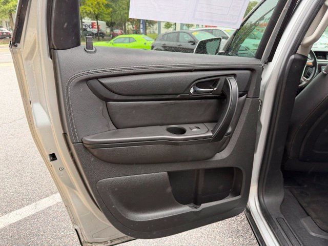 Used 2017 Chevrolet Traverse LT FWD image 12